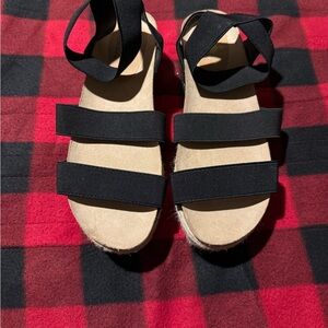 Aloha Island Black and Tan Strappy Sandals